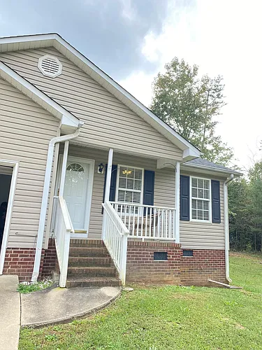 17 Champlain Dr Photo 1