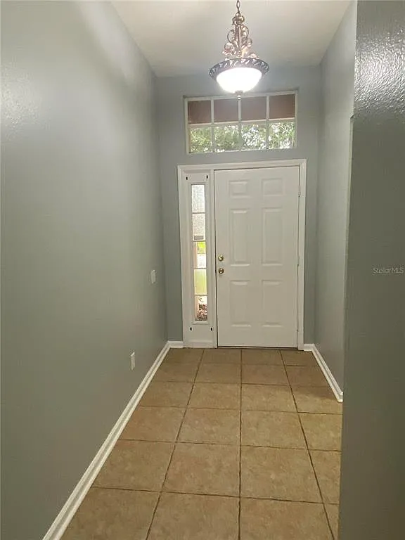 3 bed, 2.0 bath, 1500 sqft, $2,250 — Photo 2