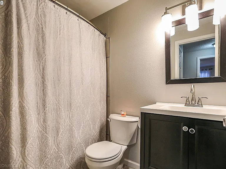 Main bathroom
