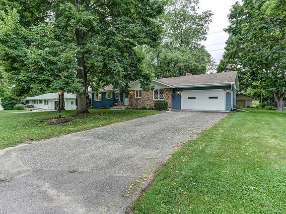 3rd image of 4656 Deerwood Dr