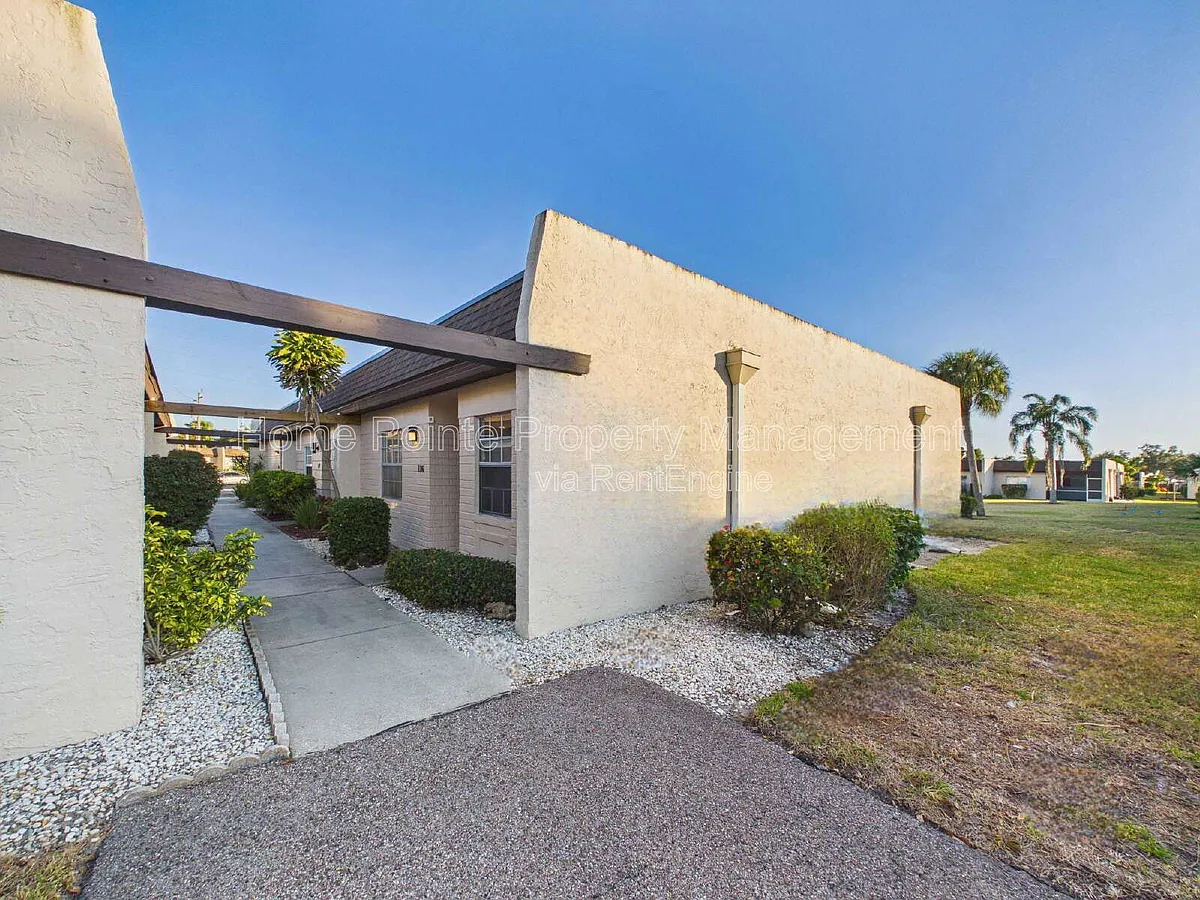 Building Photo - 6300 S Pointe Blvd #116