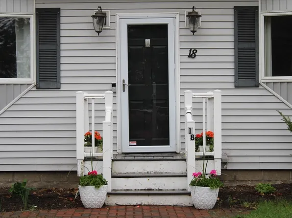 18 Knollwood Rd, Tewksbury, MA 01876