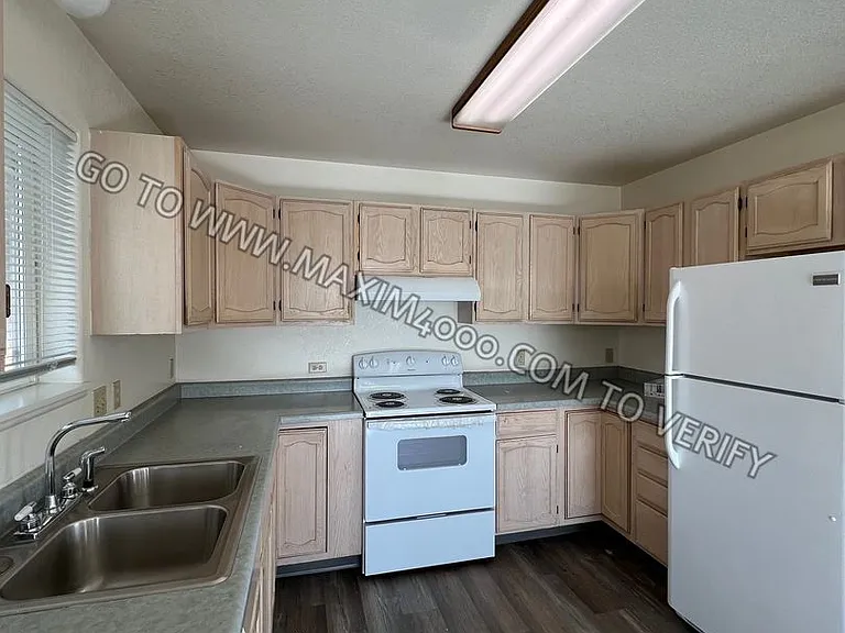 2441 Bunting Avenue — Photo 4