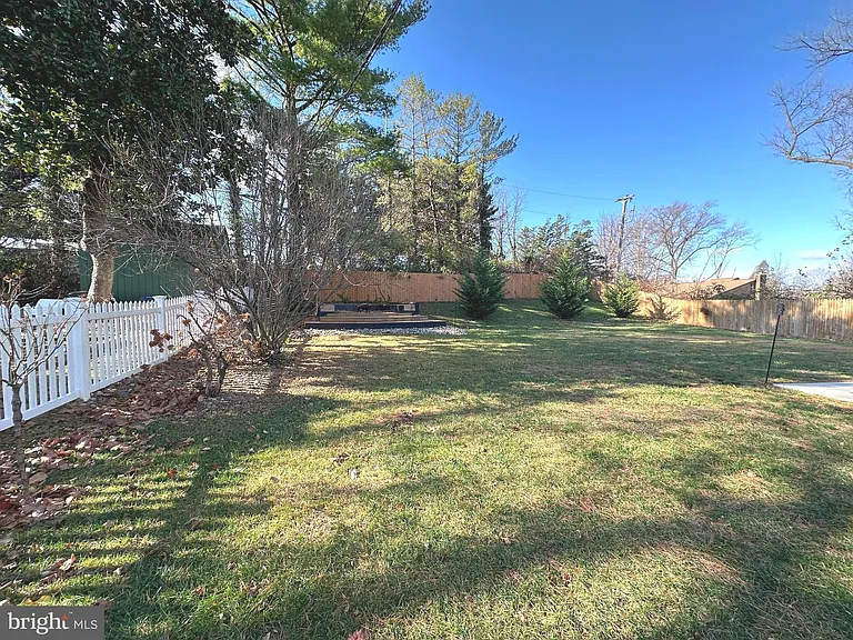10202 Daventry Dr — Photo 17