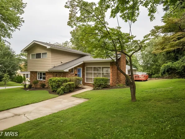 8 Gruenther Ct, Rockville, MD 20851