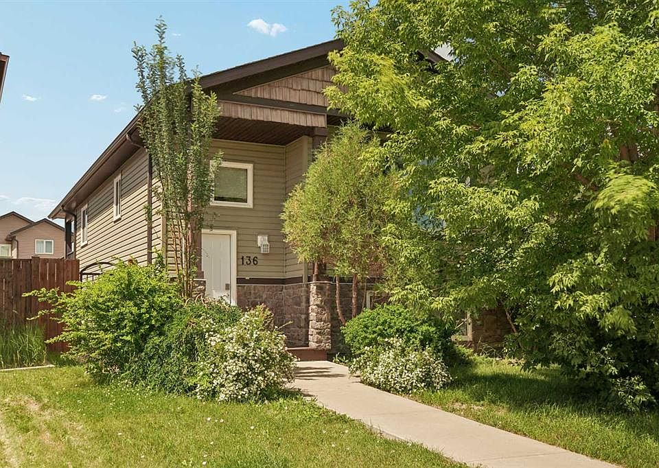 1st image of 136 NE Mount Sundance Cres W