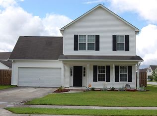 300 Providence Dr, Jacksonville, NC 28546