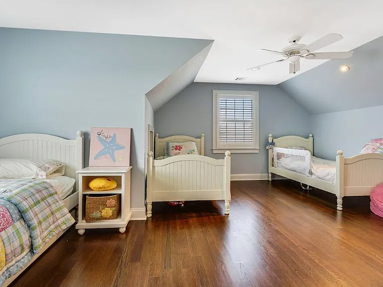 206 Curtis Point Dr — Photo 9