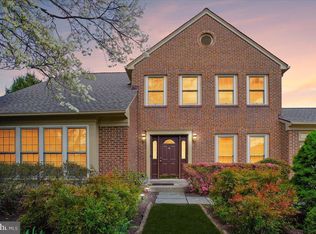 5700 Magic Mountain Dr, Rockville, MD 20852