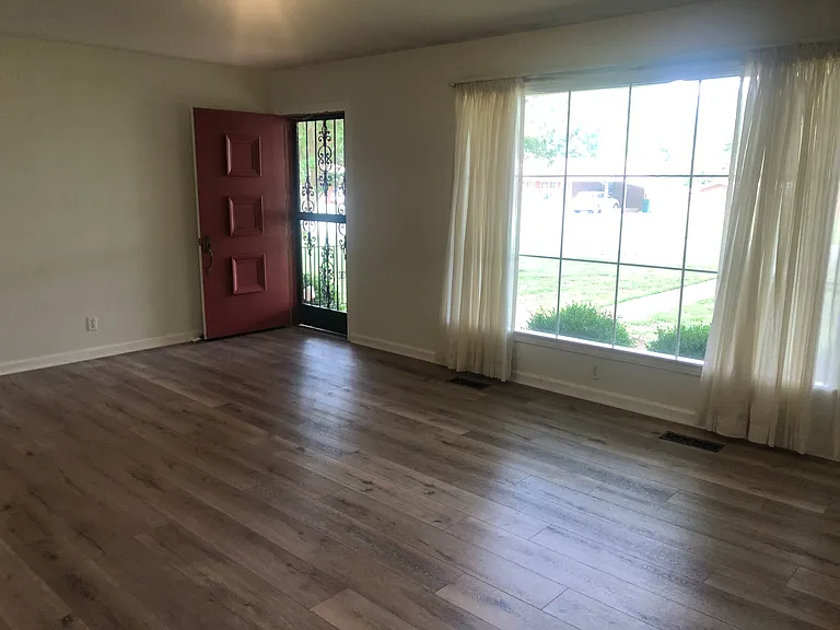 5051 Dolly Tom Dr — Photo 7