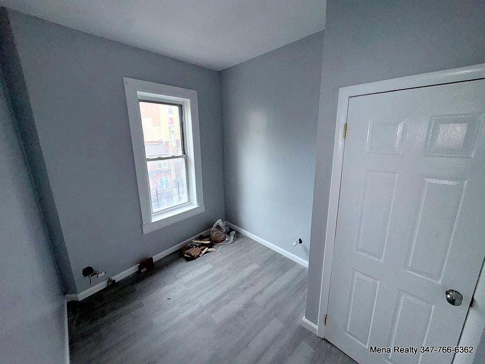 1st image of 2092 Ryer Ave Floor 3