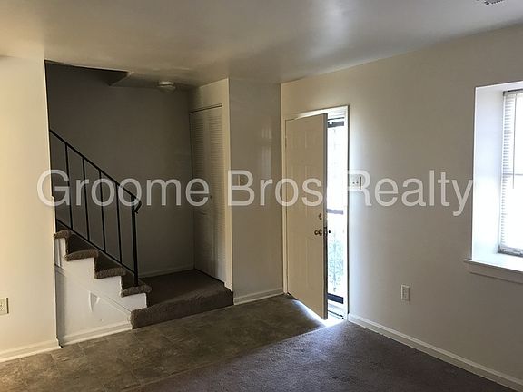 2nd image of 3233 Hunters Mill Dr