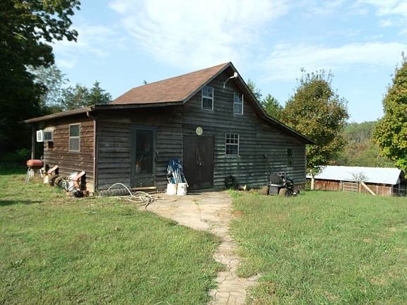 3rd image of 135 McAlister Ln NE