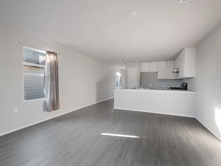 7214 Lavaca Blf — Photo 8