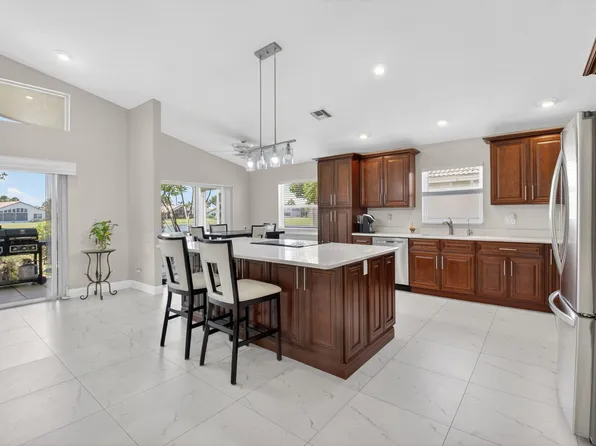 6738 Sun River Road, Boynton Beach, FL 33437