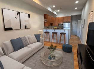 1406 W Superior St #2R, Chicago, IL 60642