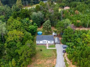 221 Cedar Ct, Gretna, VA 24557