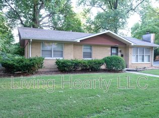 104 Pawnee Dr, Swansea, IL