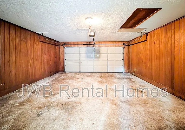 6073 Cranberry Ln E — Photo 12