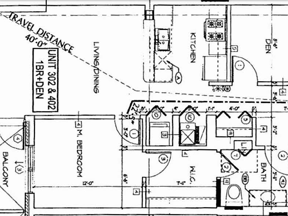 2nd image of 918 W Belmont Ave #202