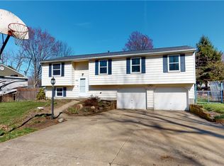 1741 Stirling Rd, Madison, OH 44057
