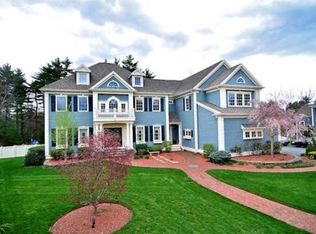 142 Deerfield Ln, Hanover, MA 02339