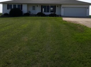 3903 Cherry Grove Rd, Martelle, IA 52305