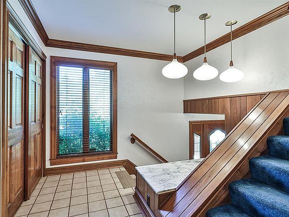 4th image of 64 Hudson Ave