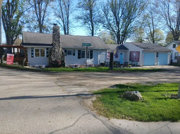 2100 Strait Tow Blvd, Crystal, MI 48818