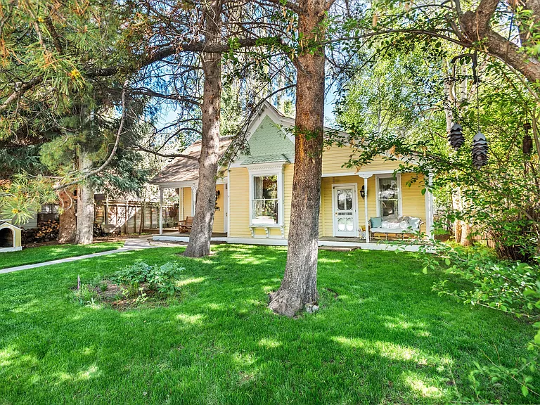 406 W Smuggler St — Photo 34