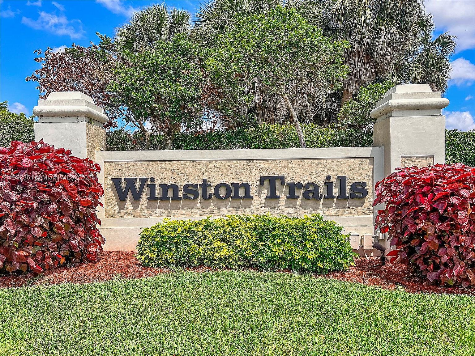 6304 Barton Creek Cir