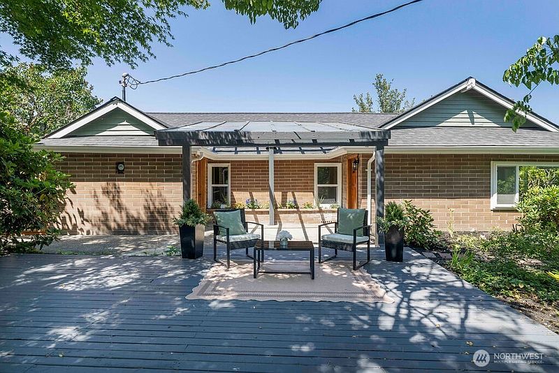 3rd image of 22045 276th Avenue SE