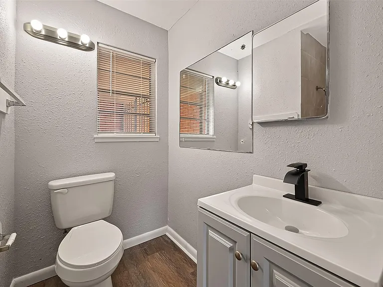 3815 Love St — Photo 23