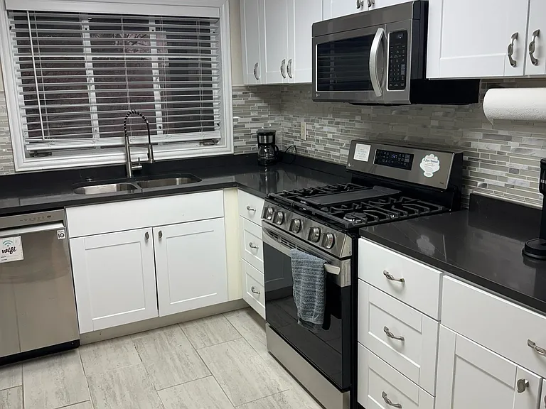 701 Monticello Dr #201 — Photo 16