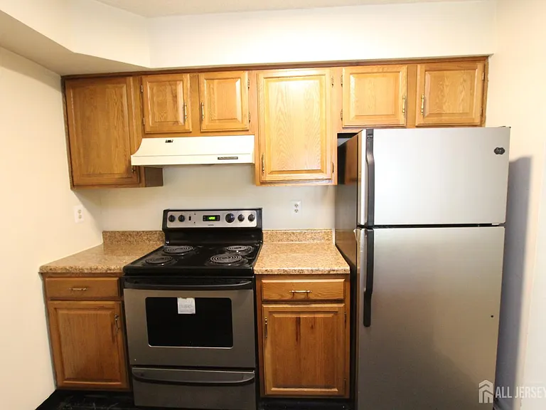 1105 Aspen Dr — Photo 6