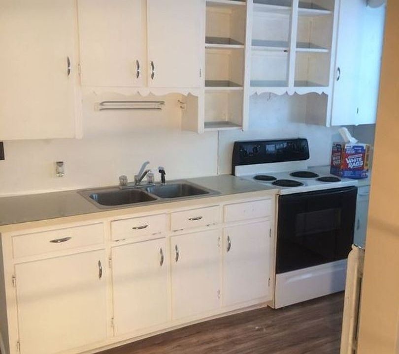 2nd image of 209 Maple Ave APT 2
