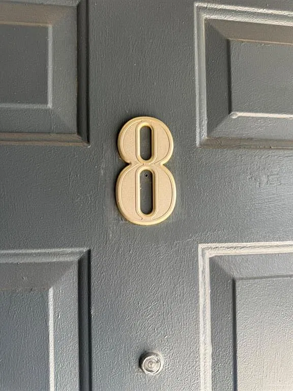1 bed, 1.0 bath, 696 sqft, $600 — Photo 2