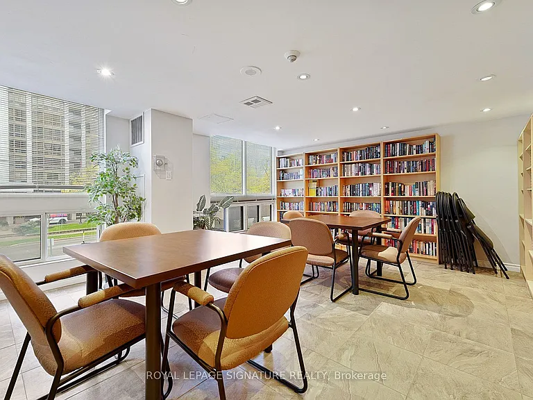 5 Kenneth Ave #205 — Photo 22