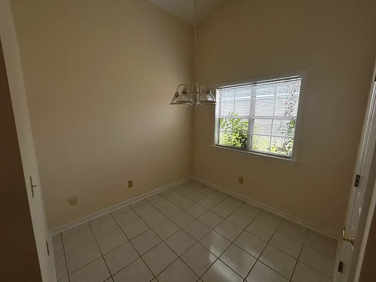 1201 Formby Ct — Photo 9