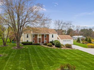 13 Uptack Rd, Groveland, MA 01834