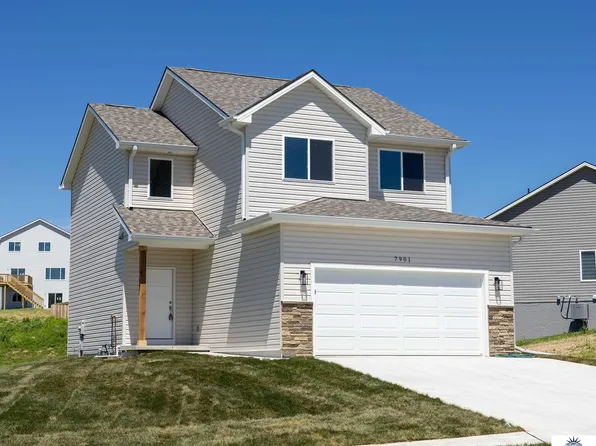 7901 N 94th St, Omaha, NE 68122