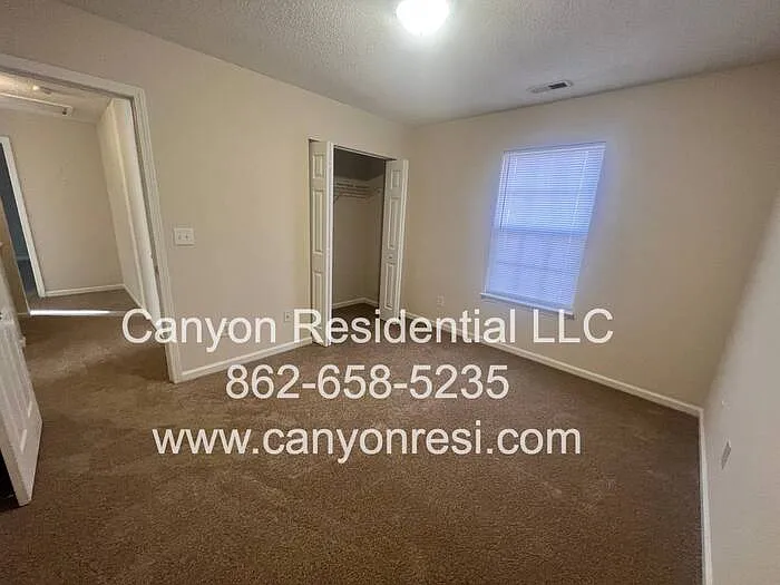 223 Julian Pond Ln — Photo 11