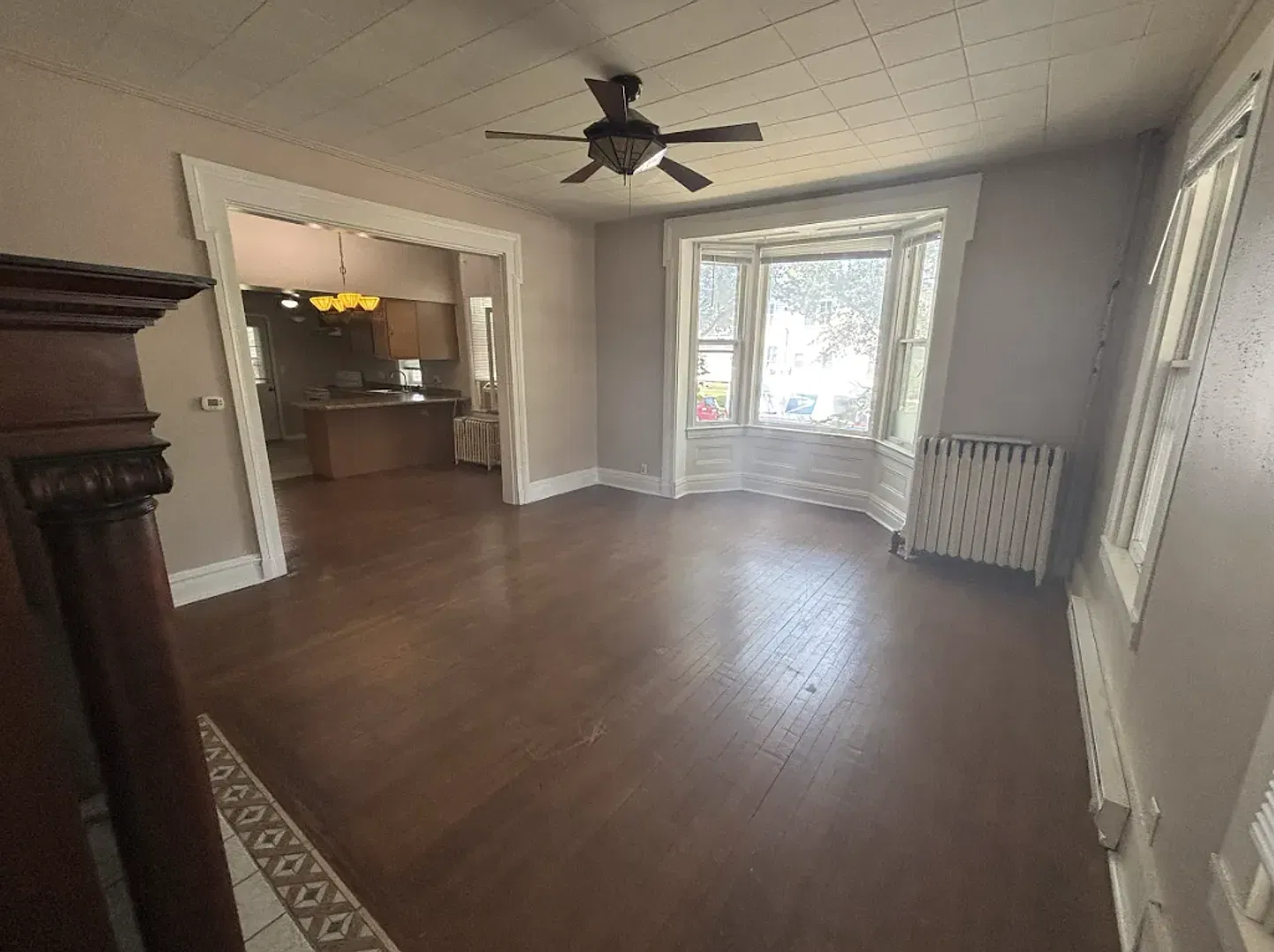 803 E College Street — Photo 2