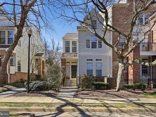 1342 Garden Wall Cir #503, Reston, VA 20194