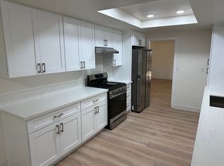 11935 Morning Star Rd, Apple Valley, CA 92308