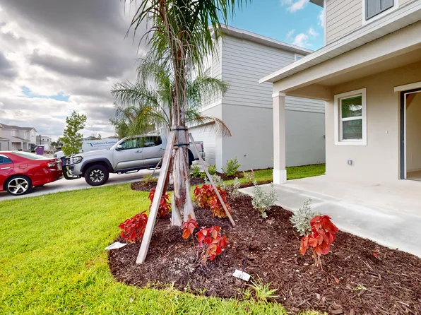 19525 Fairhill Ct, Lehigh Acres, FL 33974