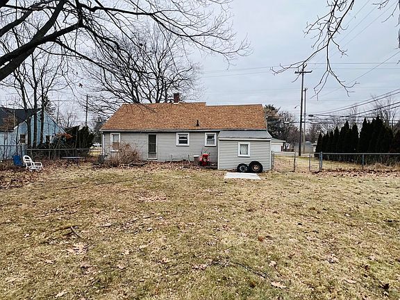 3rd image of 419 W Jolly Rd