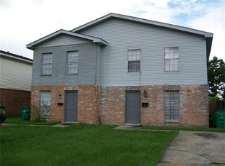 624 Commerce St, Gretna, LA 70056