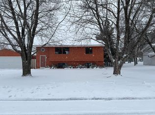 6911 115 1/2 Ave N, Champlin, MN 55316