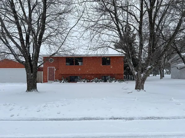 6911 115 1/2 Ave N, Champlin, MN 55316